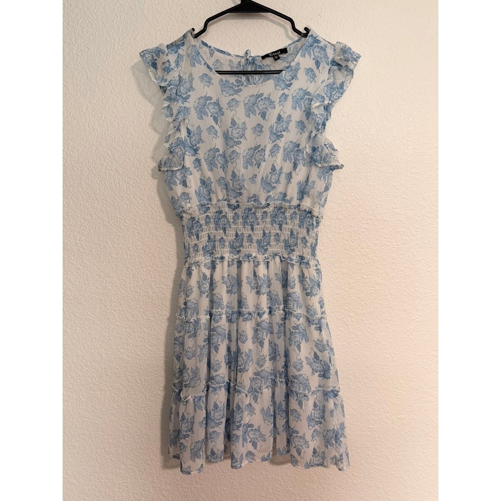 Trixxi Blue White Floral Smocked Mini Dress Cap Sleeve Ruffle Tiered White Large
